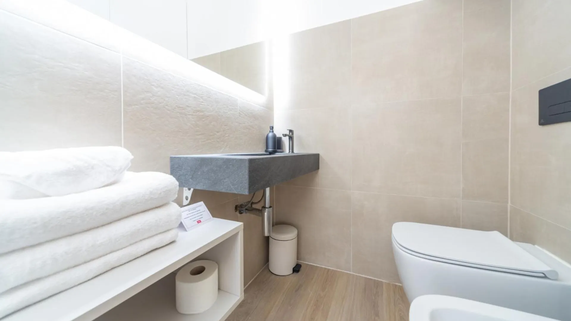 Stylish Studio Loft In Porta Romana Mediolan Apartament