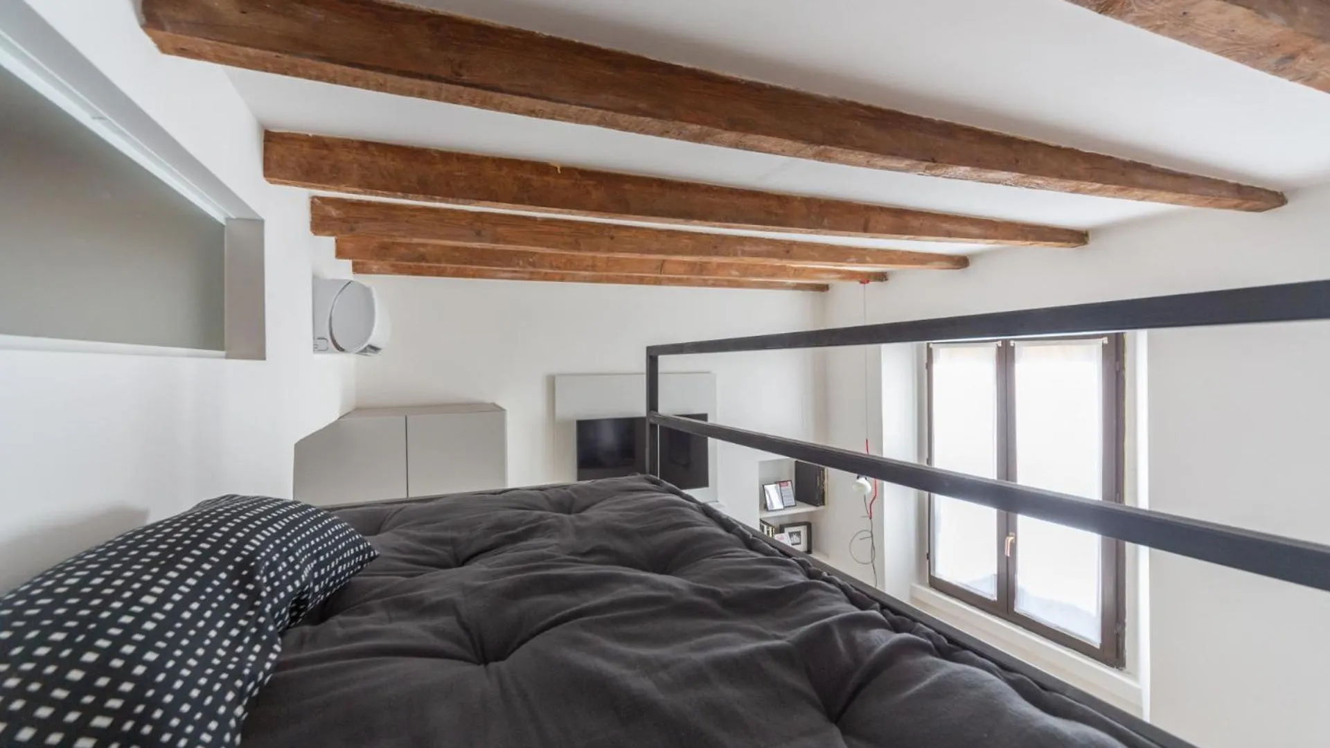 Stylish Studio Loft In Porta Romana Mediolan Apartament