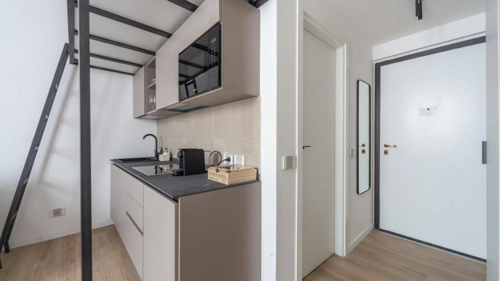 Stylish Studio Loft In Porta Romana Milano 0*,  Italia