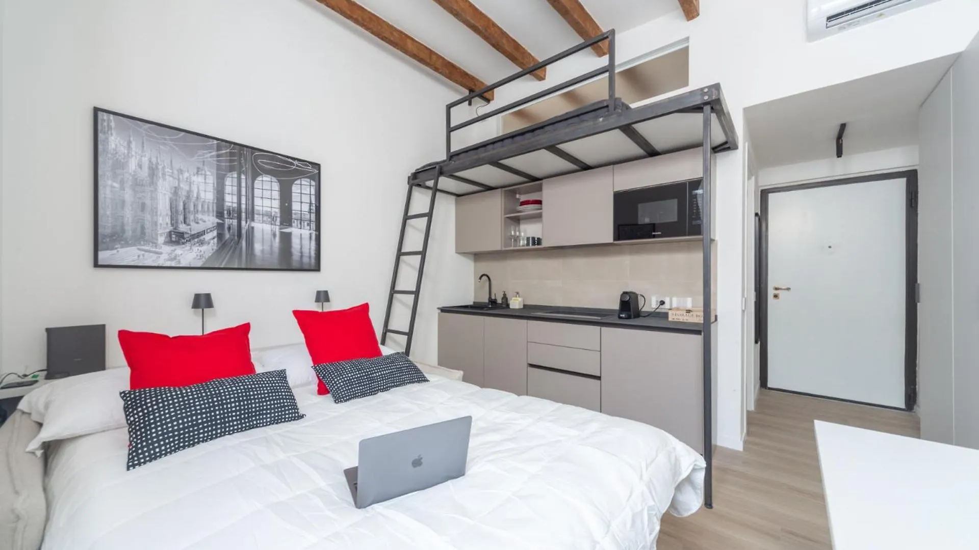 Stylish Studio Loft In Porta Romana Milano Appartamento